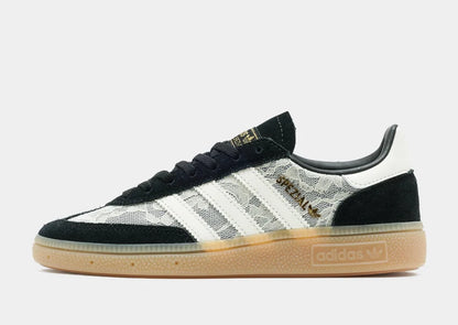 Handball Spezial - Black Lace