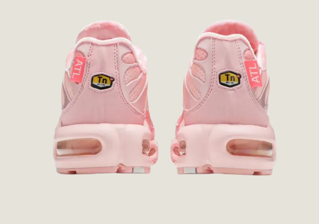 Nike Air Max Plus Triple Pink