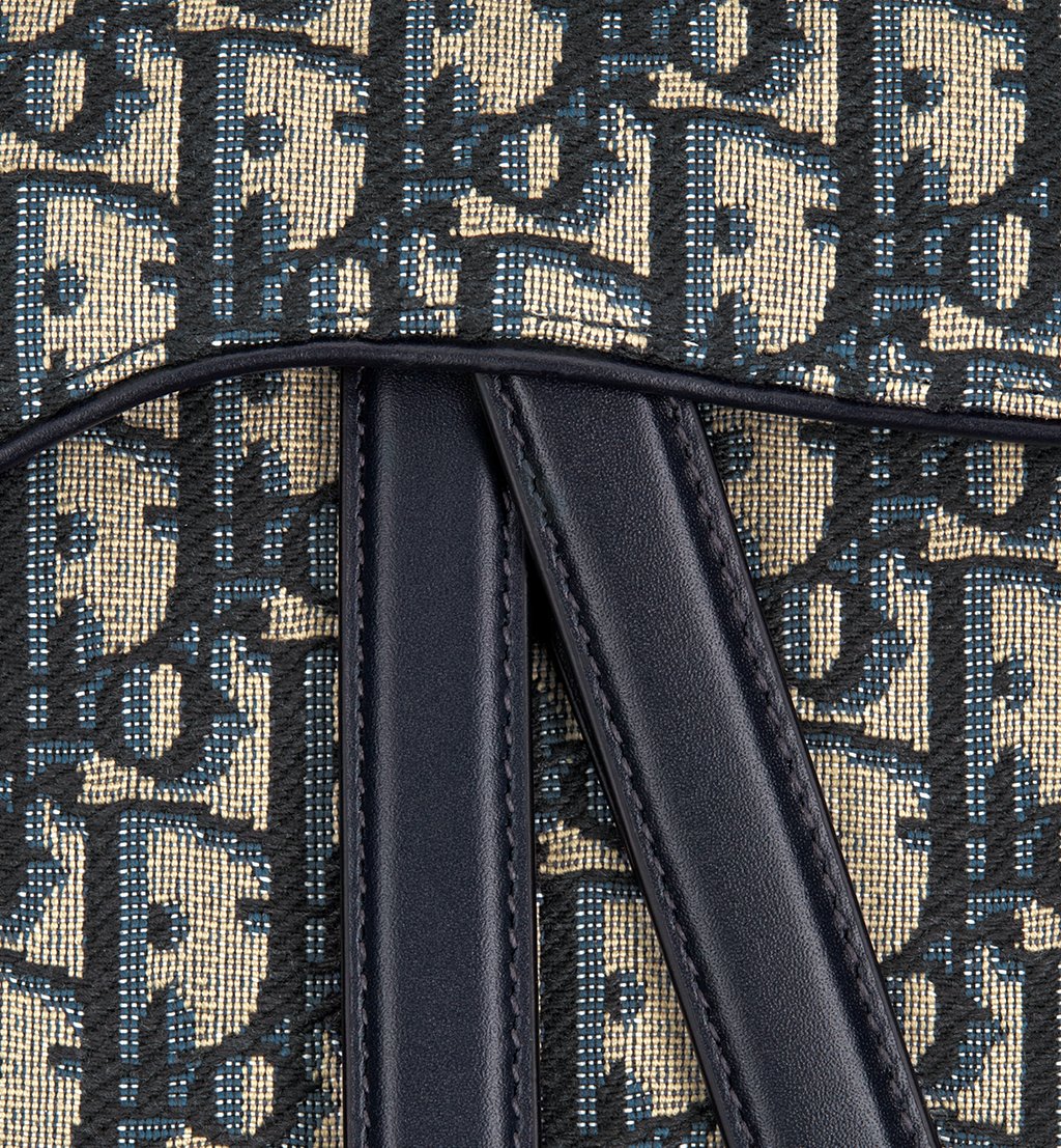 Saddle shoulder bag