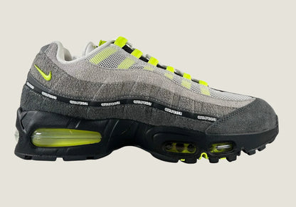 Nike X Undefeated Air Max 95 - Green